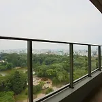 Apto Frente Parque Com Vista E Piscina